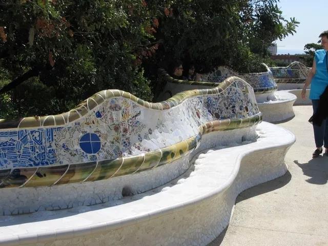 桂尔公园最长的椅子