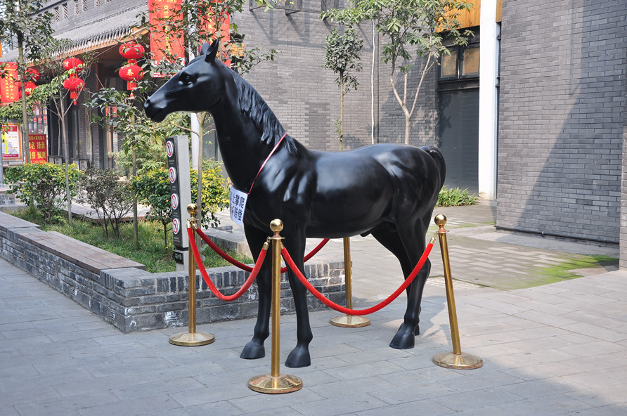 户外大型动物马精致雕塑