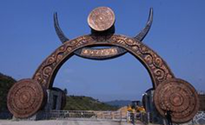 新东冠苗寨作品